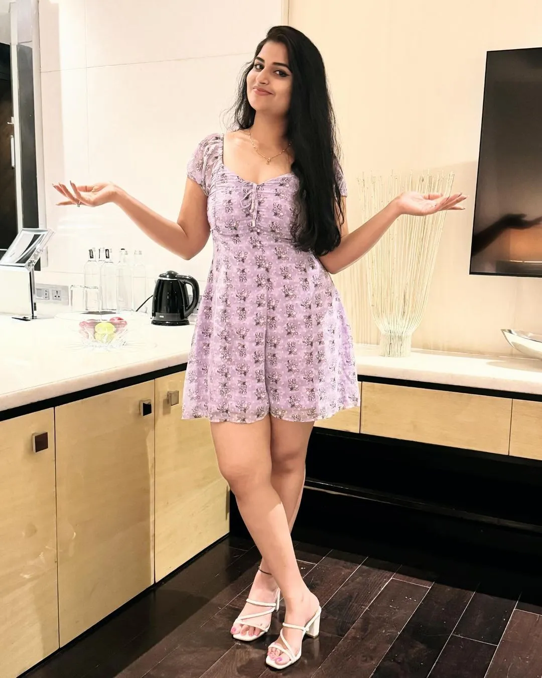 TELUGU TV ACTRESS RUPA MUGGALLA LONG LEGS SHOW IN MINI VIOLET SKIRT 9